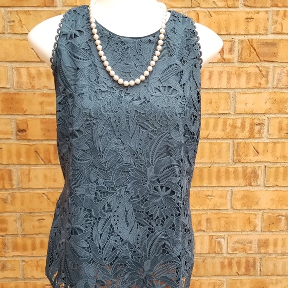 NWOT Ann Taylor Petite Lace Halter Shell. - Picture 2 of 5